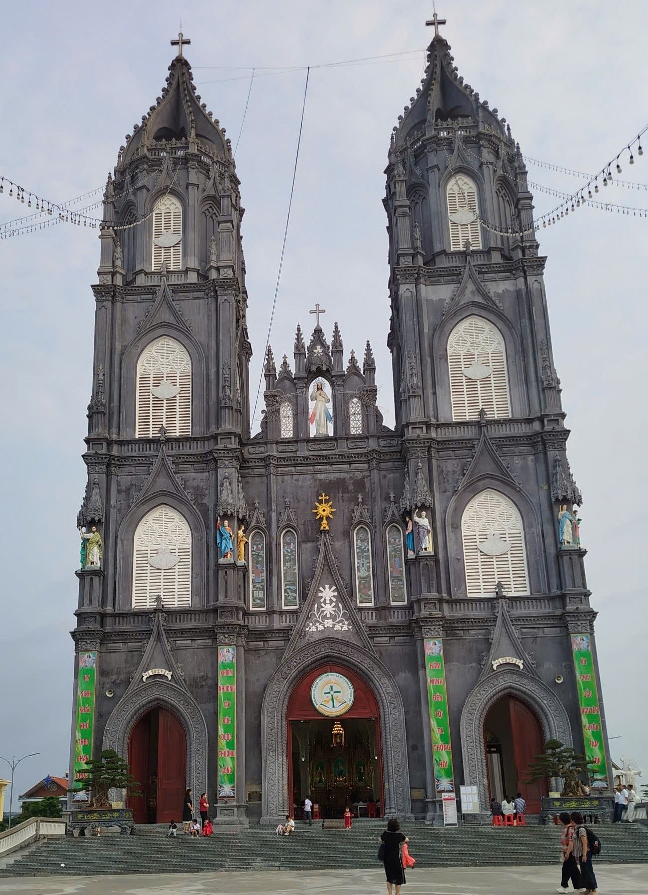 Quyền tự do tín ngưỡng, tôn giáo của người dân trong chính sách và pháp luật của Đảng và Nhà nước ta