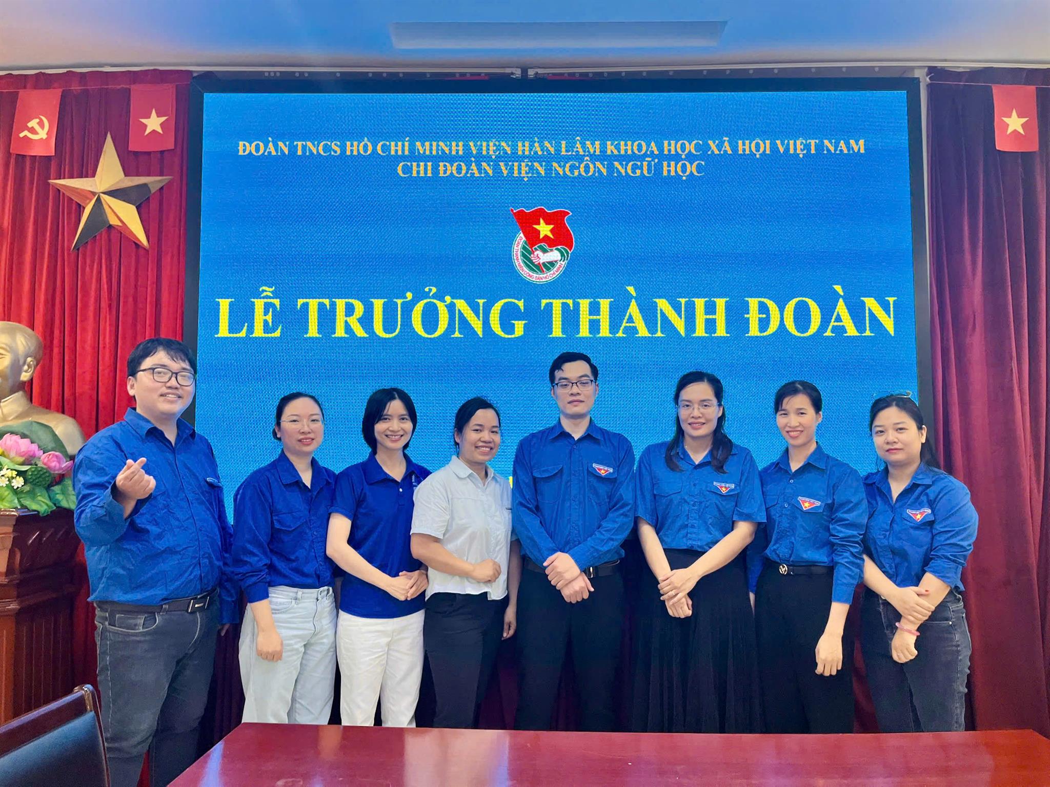 Chi đoàn Viện Ngôn ngữ học tổ chức Lễ Trưởng thành Đoàn