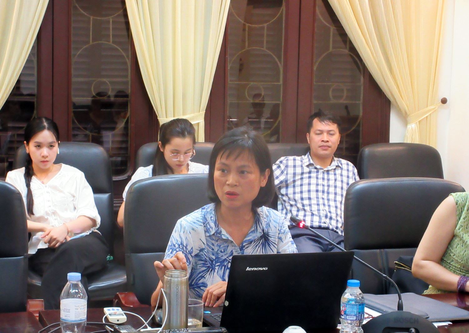 Anh-tin-bai