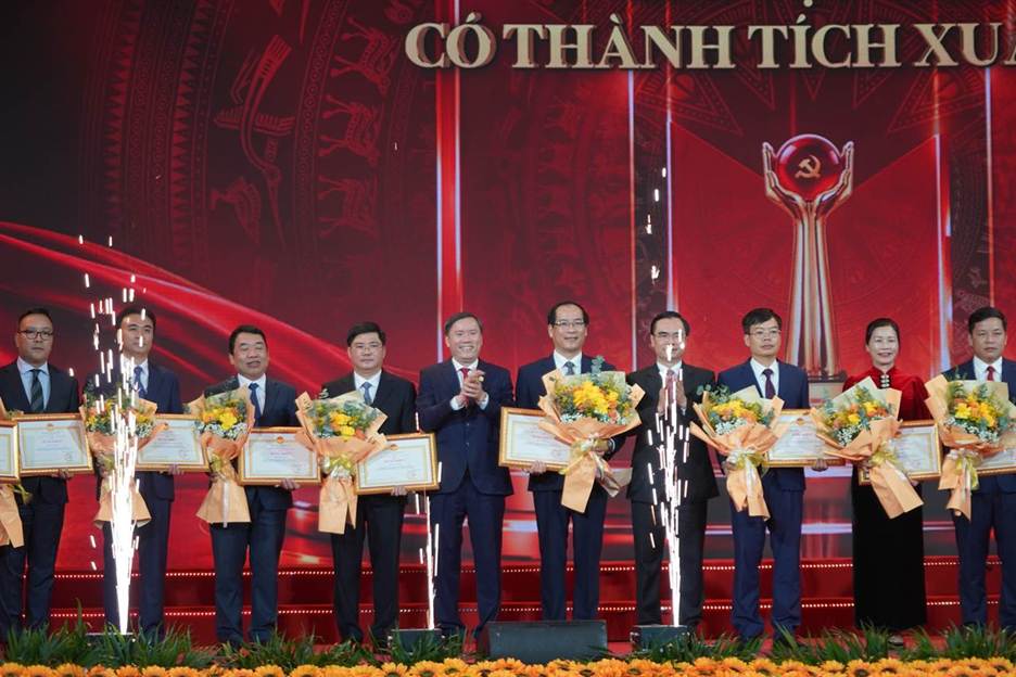 Anh-tin-bai