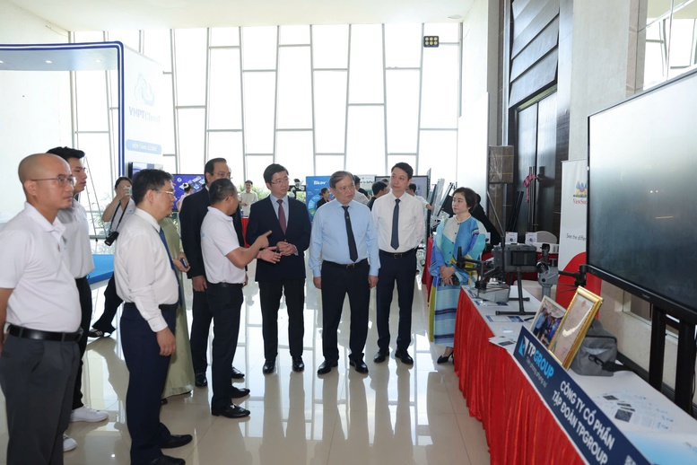 Diễn đàn Quốc gia Số Việt Nam 2026: Chuyển đổi số không phải là số hóa quy trình cũ- Ảnh 2.