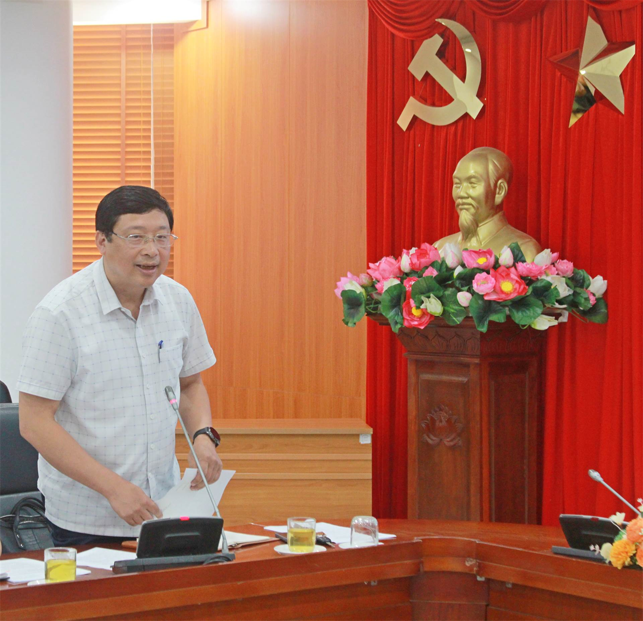 Anh-tin-bai