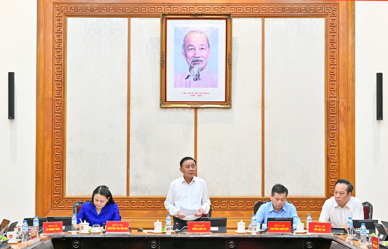 Anh-tin-bai