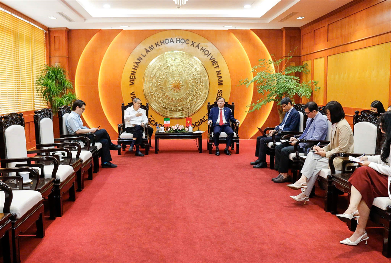 GS.TS. Lê Văn Lợi, Chủ tịch Viện Hàn lâm Khoa học xã hội Việt Nam tiếp Đại sứ Liên bang Mexico tại Việt Nam