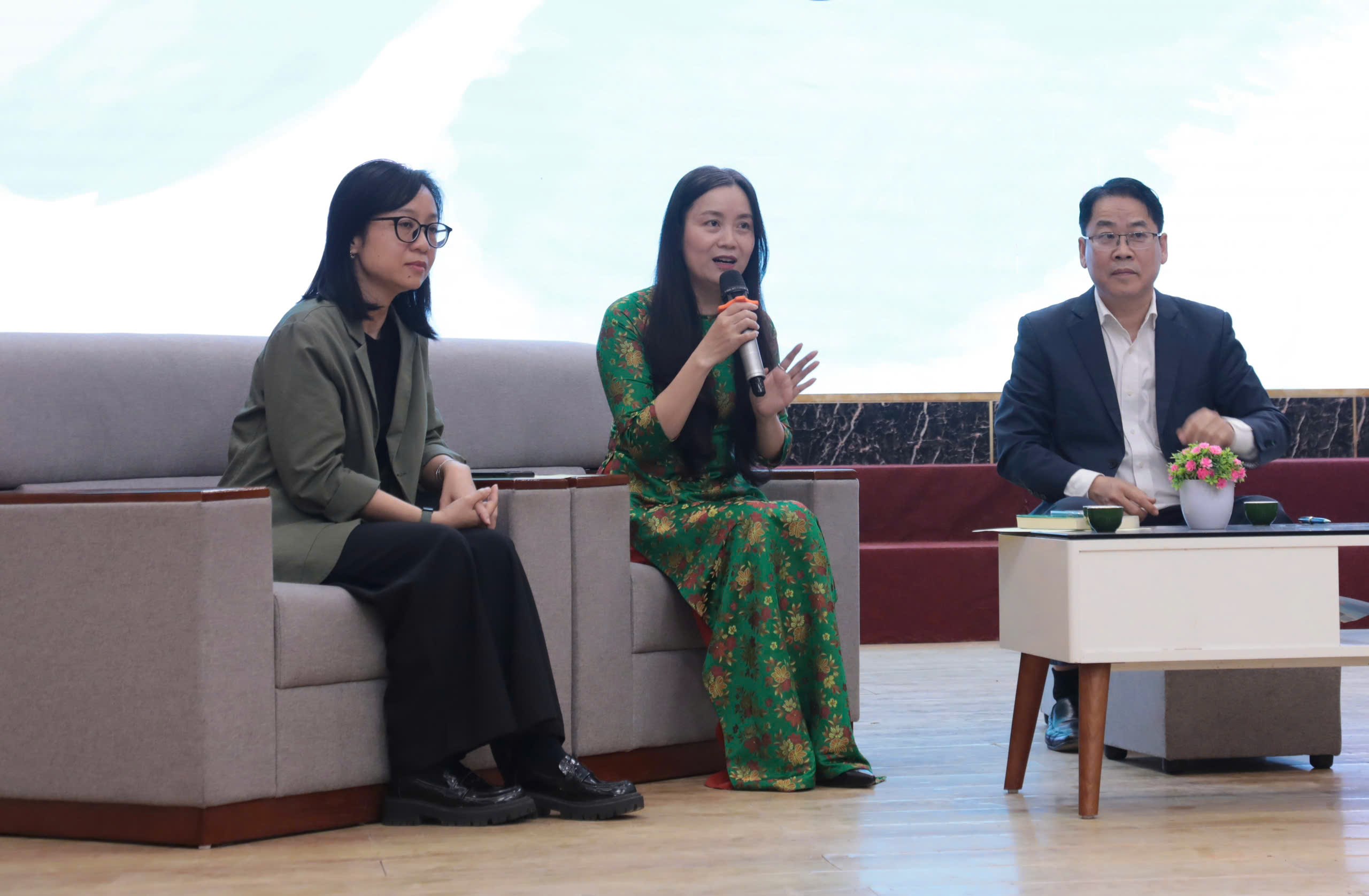 Tọa đàm  “Triển vọng của ngành Xã hội học trong xu thế chuyển đổi số hiện nay”  ​