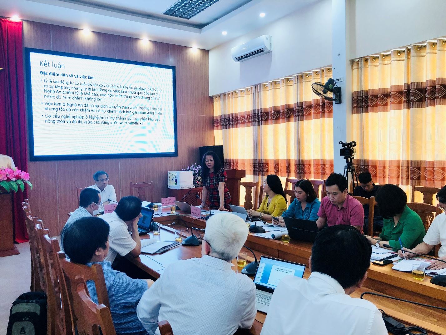 Hội thảo “Một số vấn đề về dân số Nghệ An trong phát triển kinh tế xã hội bền vững”