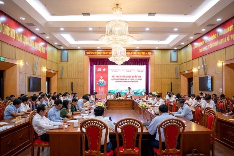 Toàn cảnh hội thảo