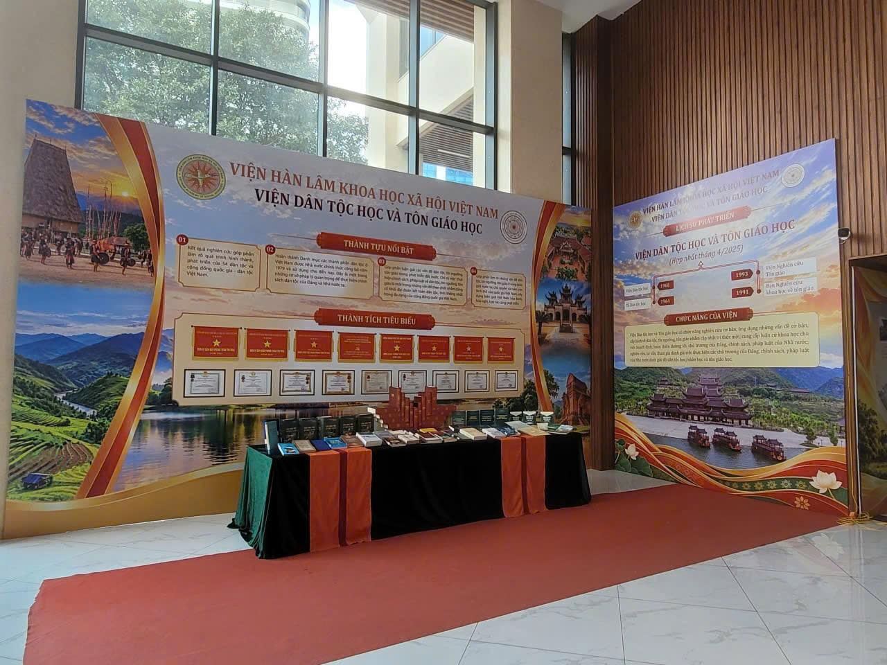 SẮP KHAI MẠC KHÔNG GIAN TRƯNG BÀY THÀNH TỰU NGHIÊN CỨU KHOA HỌC: “PHÁT HUY NGUỒN LỰC NHÂN VĂN - PHÁT TRIỂN BAO TRÙM, BỀN VỮNG”