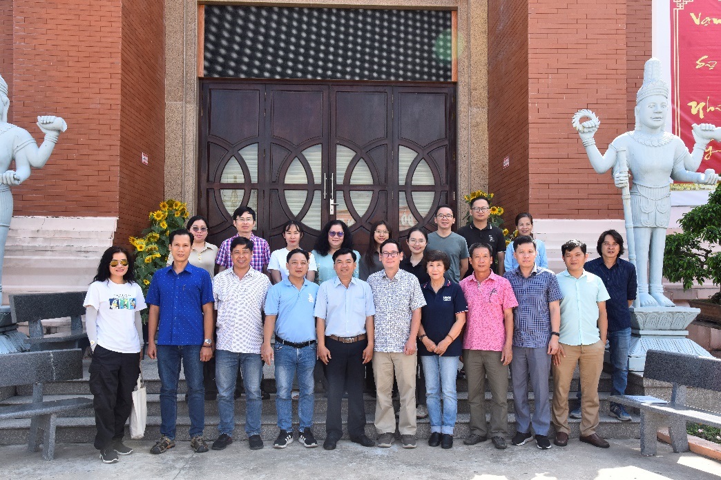 Description: C:\Users\USER\AppData\Local\Microsoft\Windows\Temporary Internet Files\Content.Word\_TDT2881.jpg