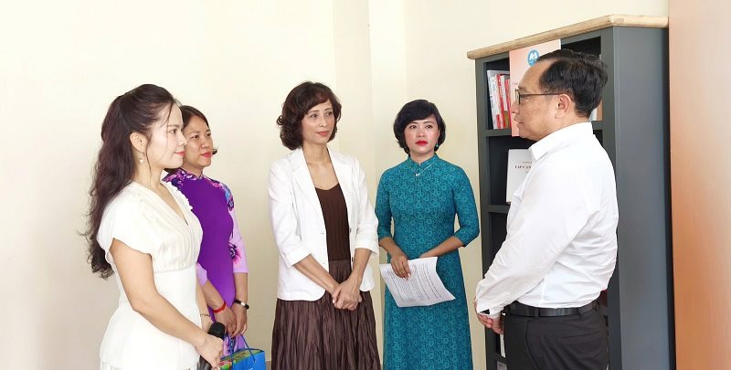 Anh-tin-bai