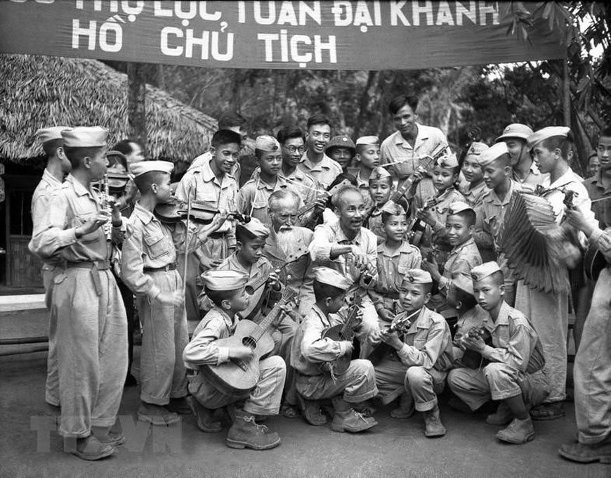 Anh-tin-bai