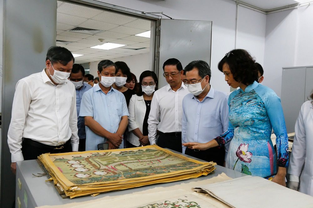 Anh-tin-bai