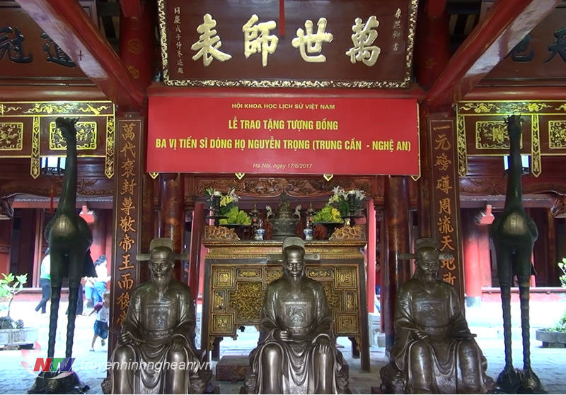 Anh-tin-bai