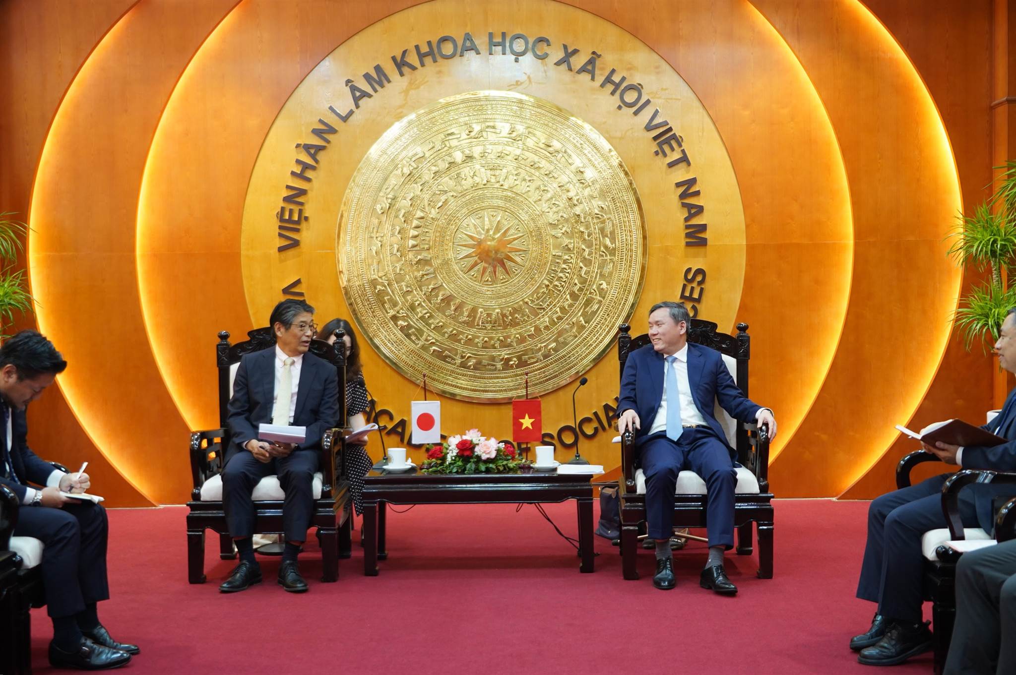 Thúc đẩy hợp tác, hướng tới những kết quả thực chất giữa Viện Hàn lâm Khoa học xã hội Việt Nam và Đại sứ quán Nhật Bản tại Việt Nam
