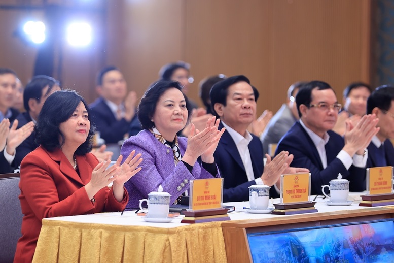 Thủ tướng: Số hóa tạo đà – Xanh hóa lan tỏa – Doanh nghiệp bứt phá – Đất nước vươn xa- Ảnh 3.