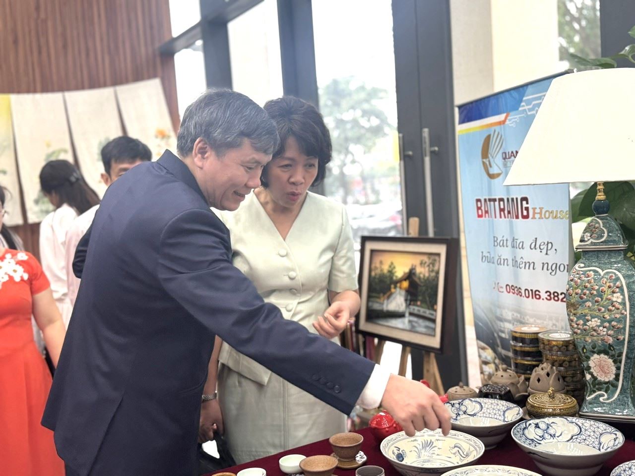 Anh-tin-bai