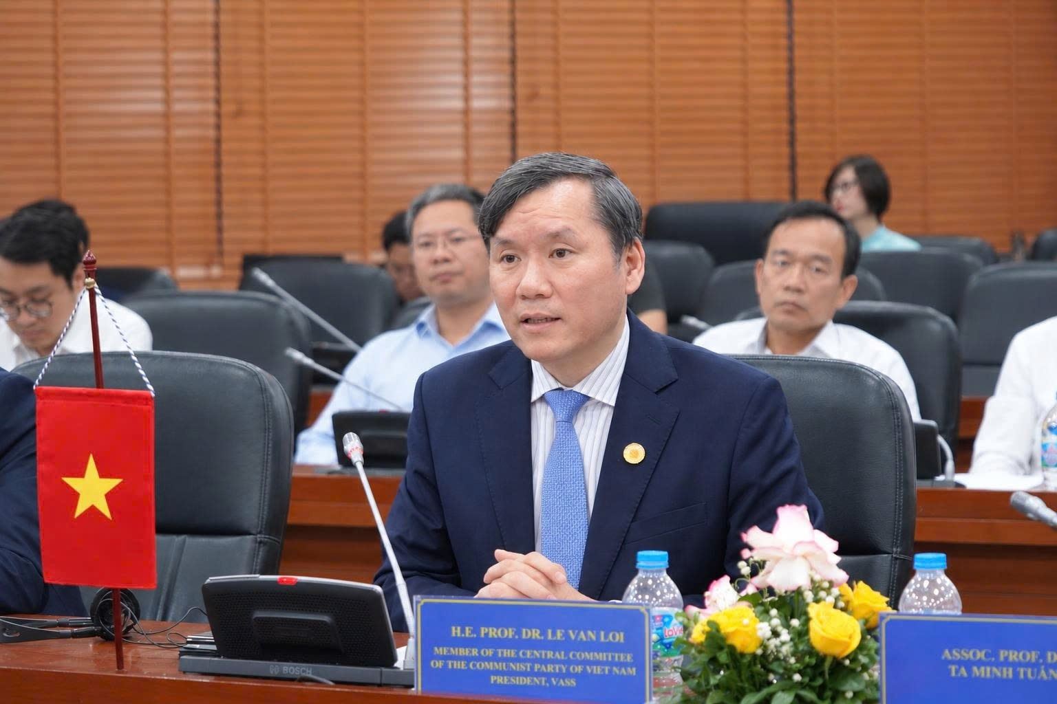 Anh-tin-bai