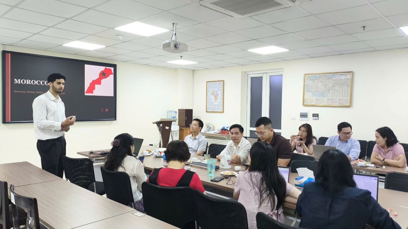 Buổi trao đổi thông tin về đất nước, con người và tình hình phát triển hiện nay của Ma-rốc 
