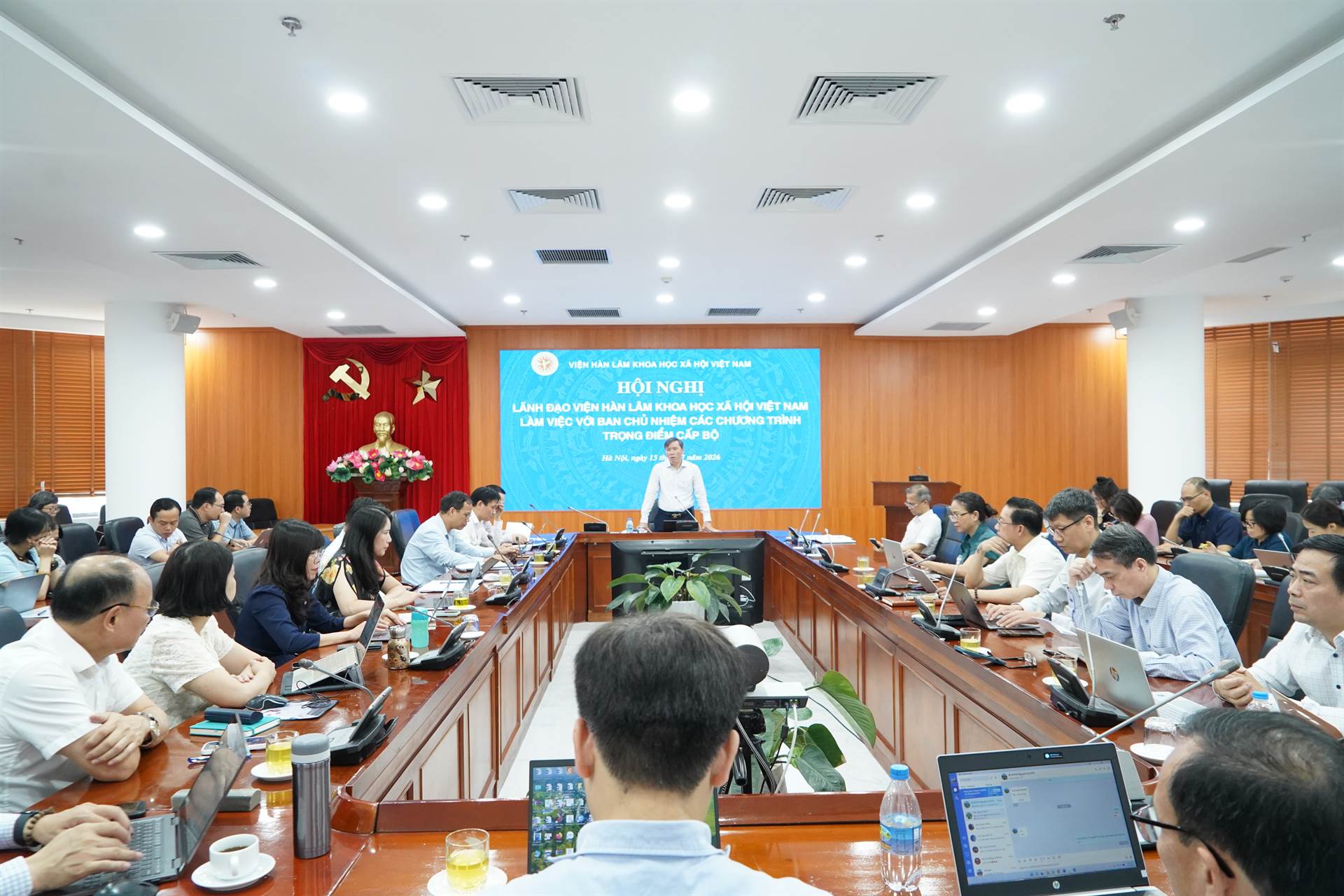 Hội nghị Lãnh đạo Viện Hàn lâm Khoa học xã hội Việt Nam làm việc với Ban Chủ nhiệm các Chương trình khoa học và công nghệ trọng điểm cấp Bộ