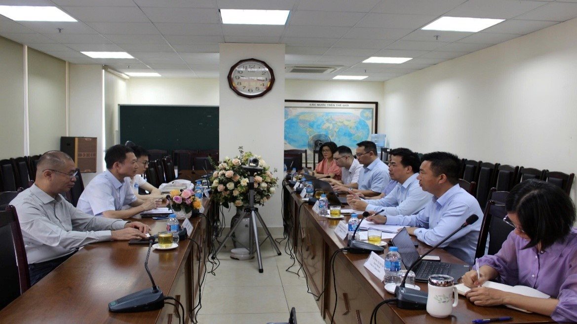Viện Nghiên cứu Châu Á – Thái Bình Dương làm việc với Viện Nghiên cứu Mở cửa và Hợp tác Khu vực, Đại học Trung Sơn (Trung Quốc)