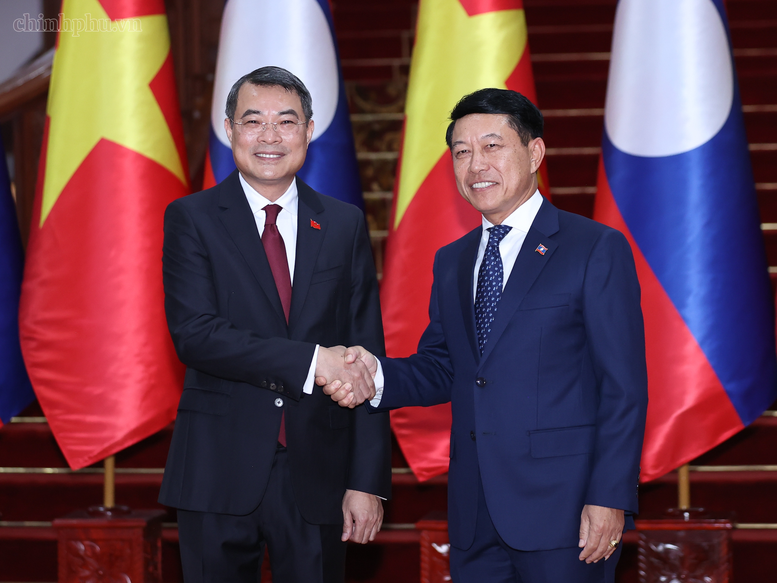 Thủ tướng Lê Minh Hưng hội đàm với Thủ tướng Lào: Quan hệ Việt Nam-Lào là ưu tiên cao nhất trong chính sách đối ngoại- Ảnh 1.
