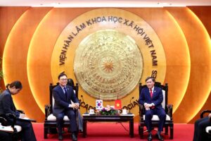 Chủ tịch Viện Hàn lâm Khoa học xã hội Việt Nam tiếp Đại sứ Đặc mệnh toàn quyền Hàn Quốc tại Việt Nam