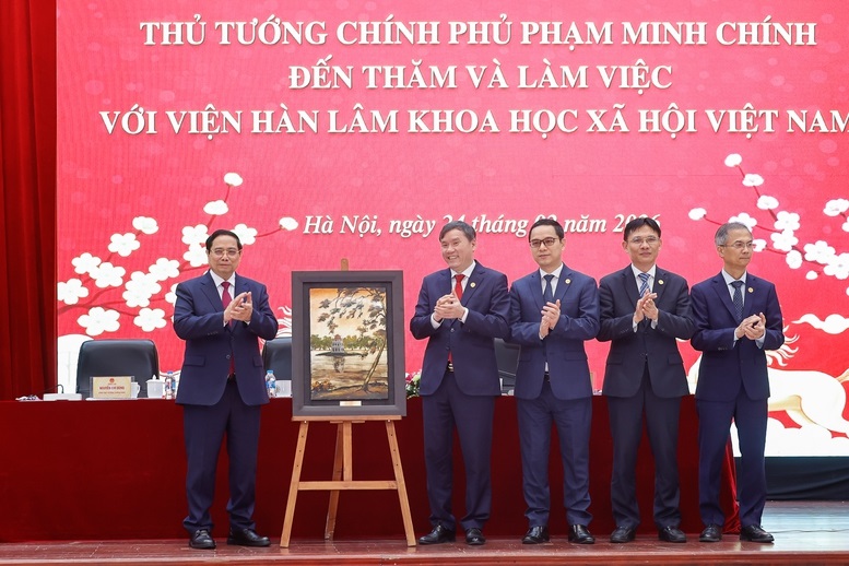 Thủ tướng: Khoa học xã hội và nhân văn là nền tảng tư duy, là kim chỉ nam cho hoạch định đường lối- Ảnh 12.