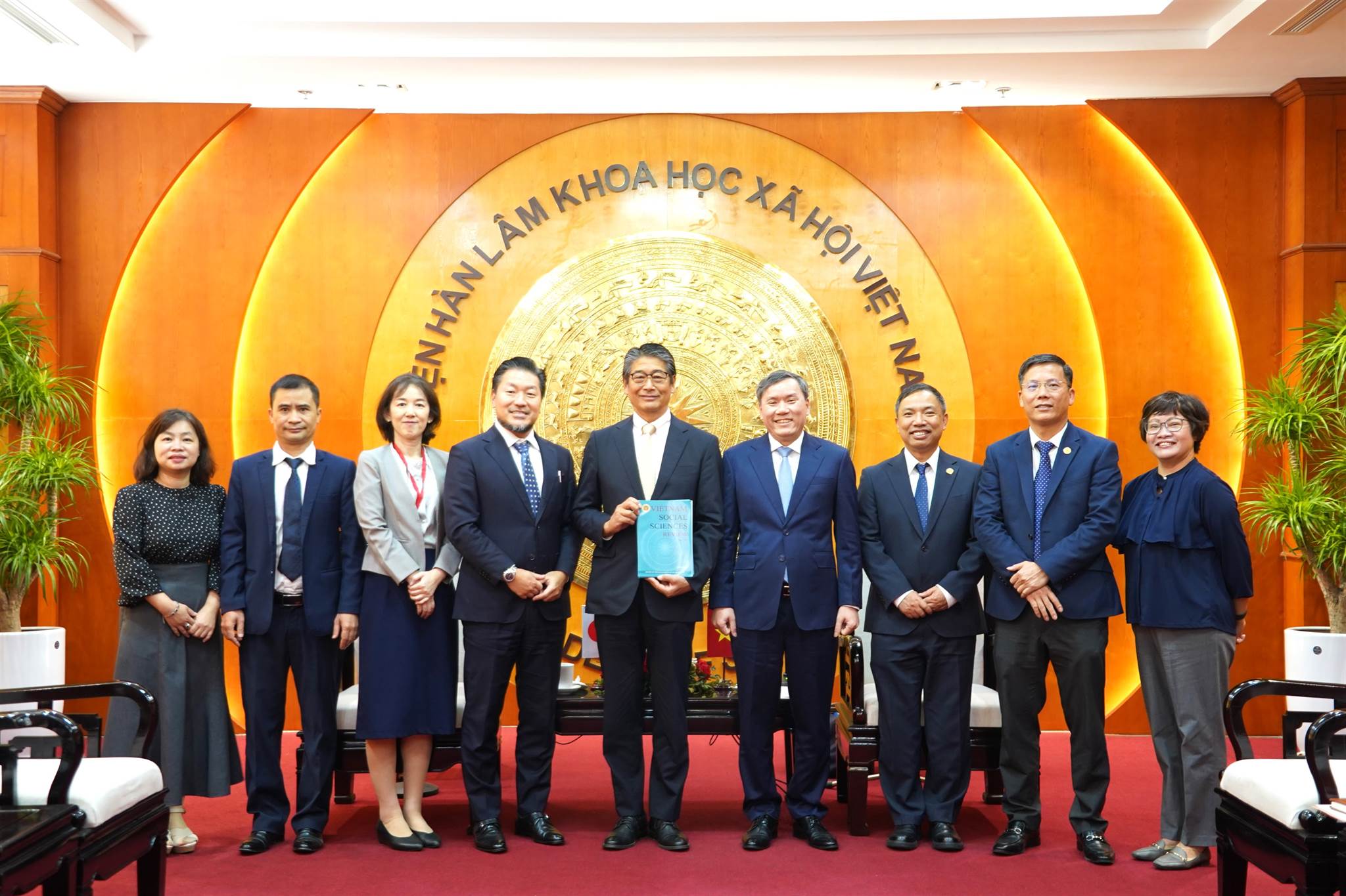 Thúc đẩy hợp tác, hướng tới những kết quả thực chất giữa Viện Hàn lâm Khoa học xã hội Việt Nam và Đại sứ quán Nhật Bản tại Việt Nam