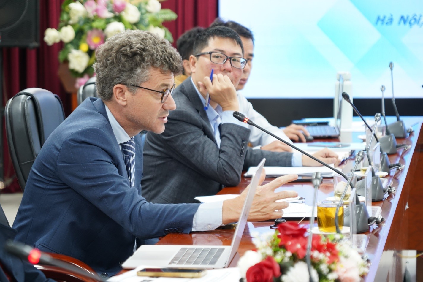 Description: F:\2025\2026\Bao cao ket qua khao sat-UNESCO\Tin bai\Johnathan2-UNESCO.JPG