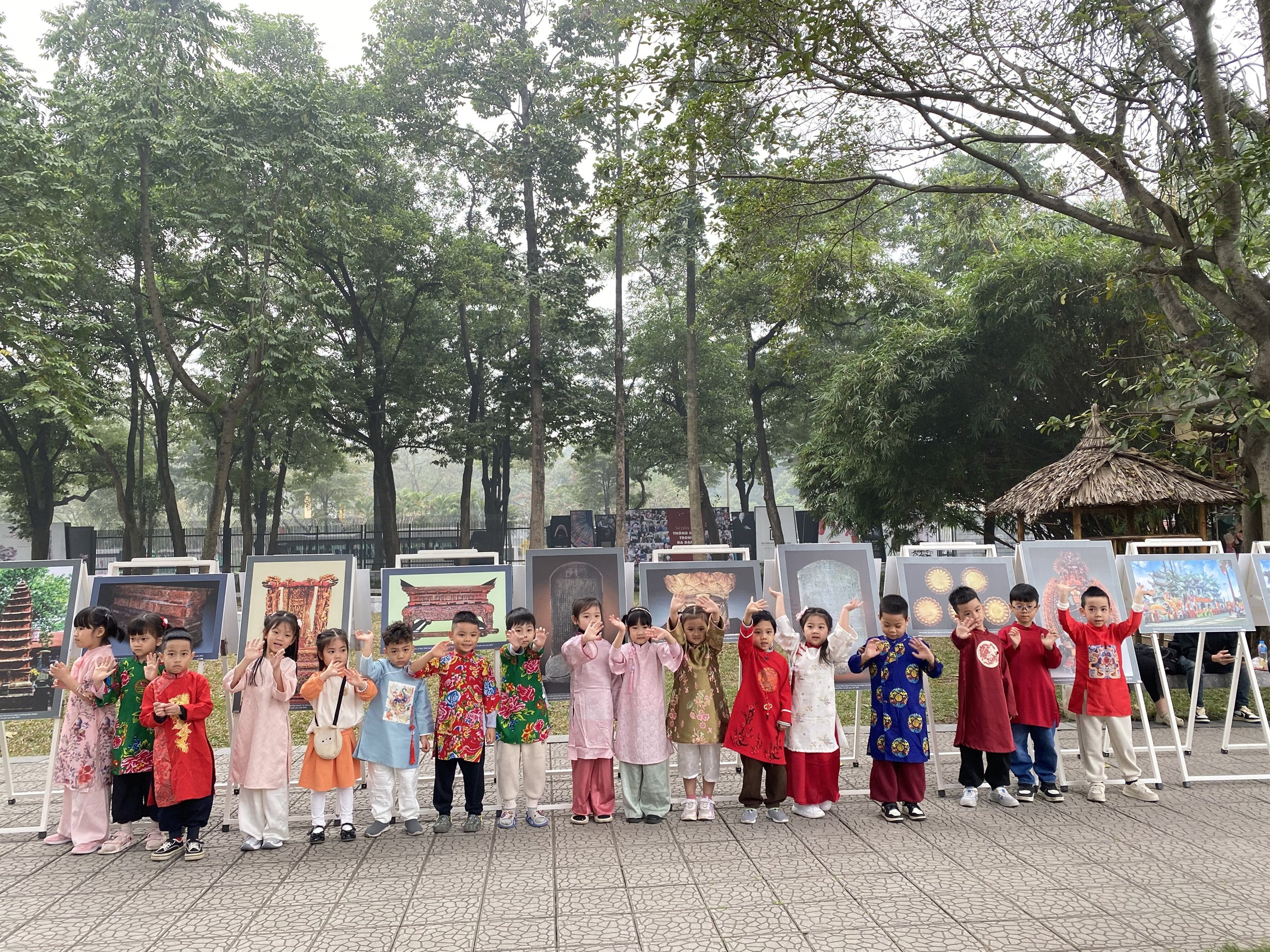 Chương trình “Vui xuân Bính Ngọ: Sắc màu văn hóa Hưng Yên”