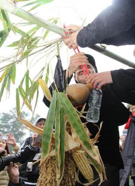 dựng cây nêu 2 (2)