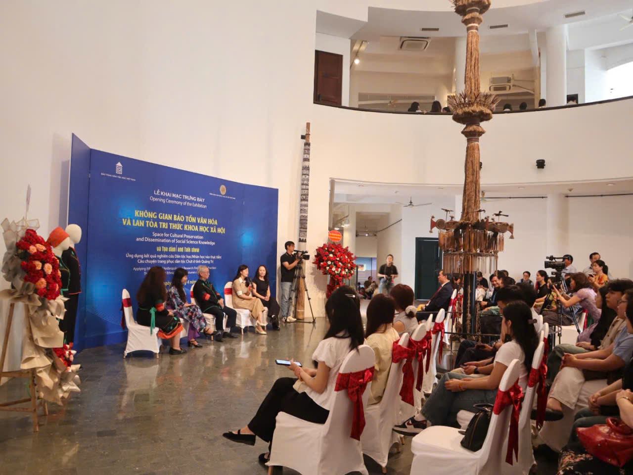 Từ nghiên cứu đến thực tiễn: Câu chuyện phục dựng trang phục  dân tộc Chứt ở tỉnh Quảng Trị