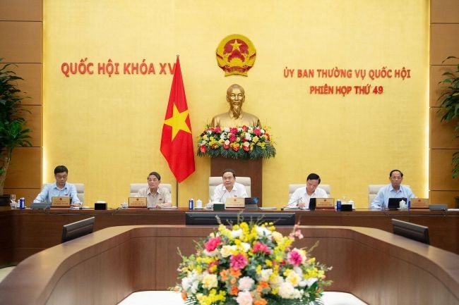 Ủy ban Thường vụ Quốc hội cho ý kiến dự án Luật Bảo hiểm tiền gửi (sửa đổi)