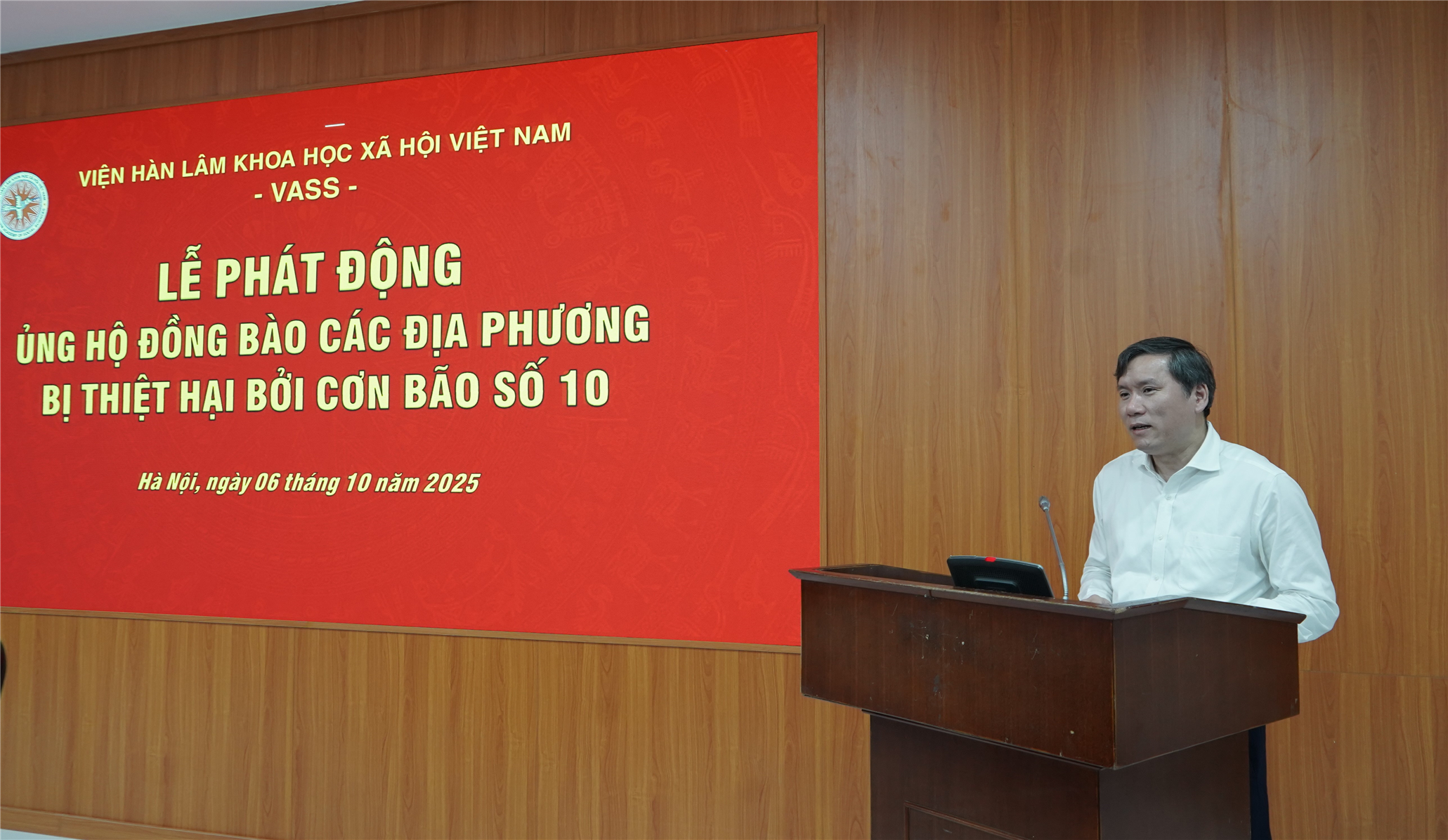 Viện Hàn lâm Khoa học xã hội Việt Nam phát động ủng hộ đồng bào các địa phương bị thiệt hại do bão số 10