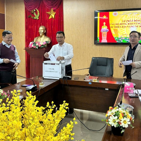 Viện Khoa học xã hội vùng Trung Bộ và Tây Nguyên phát động chương trình ủng hộ đồng bào miền Trung bị thiệt hại do lũ lụt