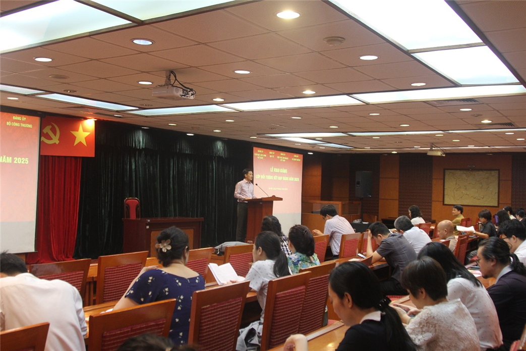 Khai giảng Lớp đối tượng kết nạp Đảng năm 2025