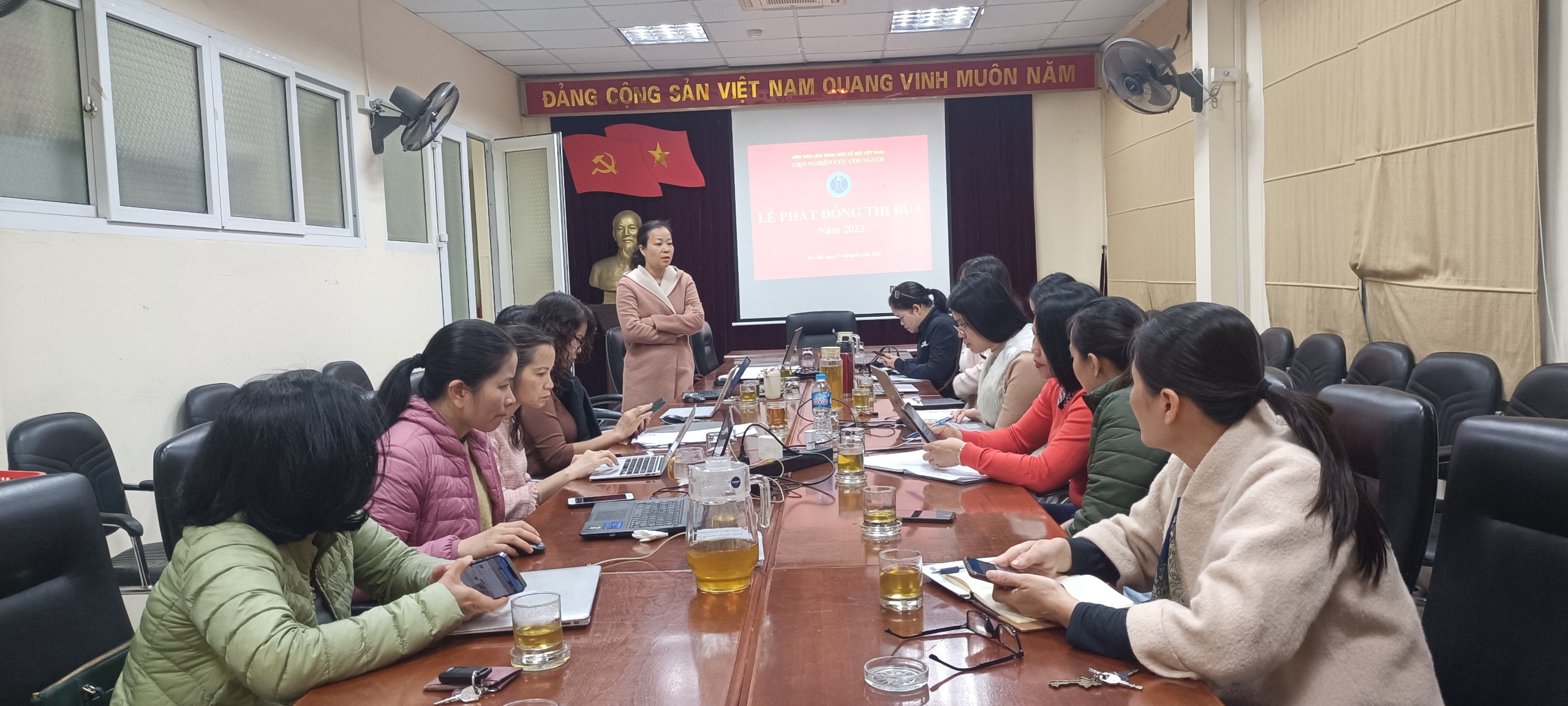 Lễ Phát động Phong trào thi đua năm 2023 của Viện Nghiên cứu Con người