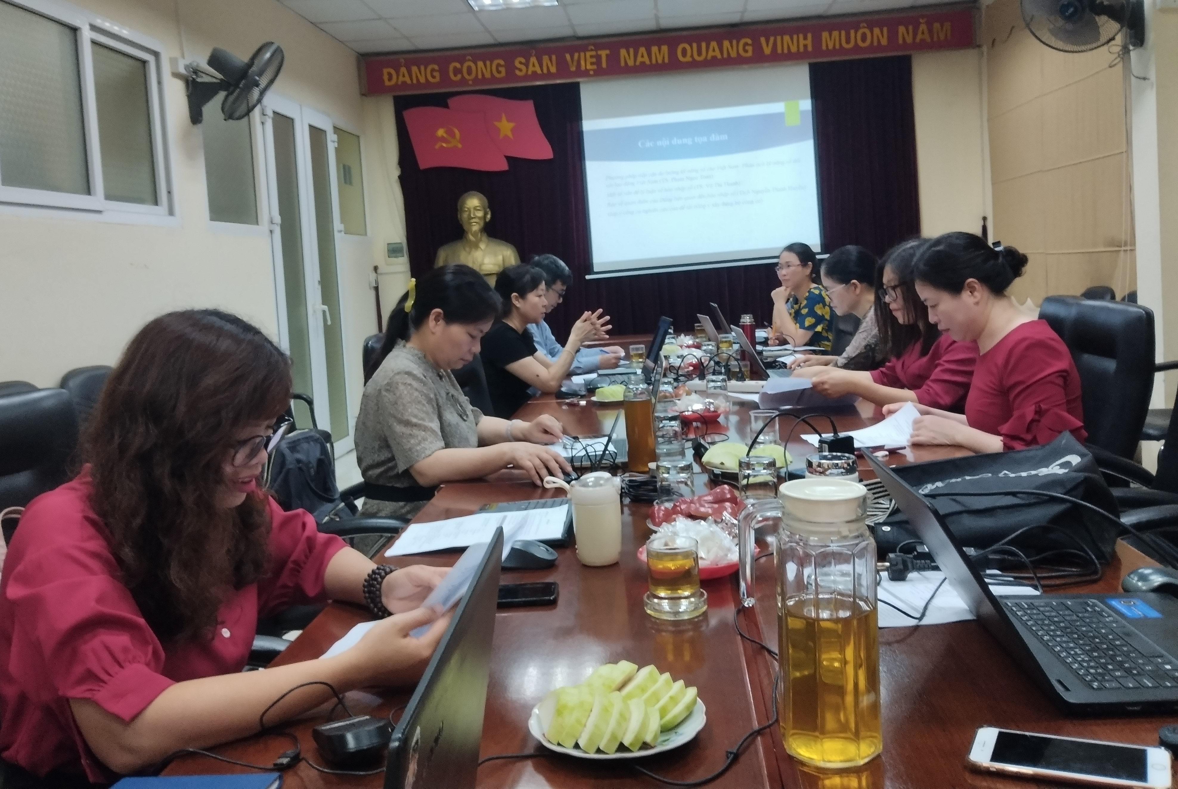 Tọa đàm khoa học: Một số vấn đề lý luận và phương pháp luận nghiên cứu hòa nhập số trong hoạt động kinh tế của phụ nữ nông thôn