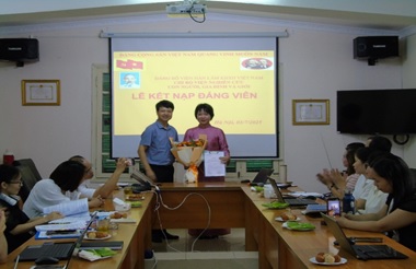 Lễ kết nạp đảng viên mới