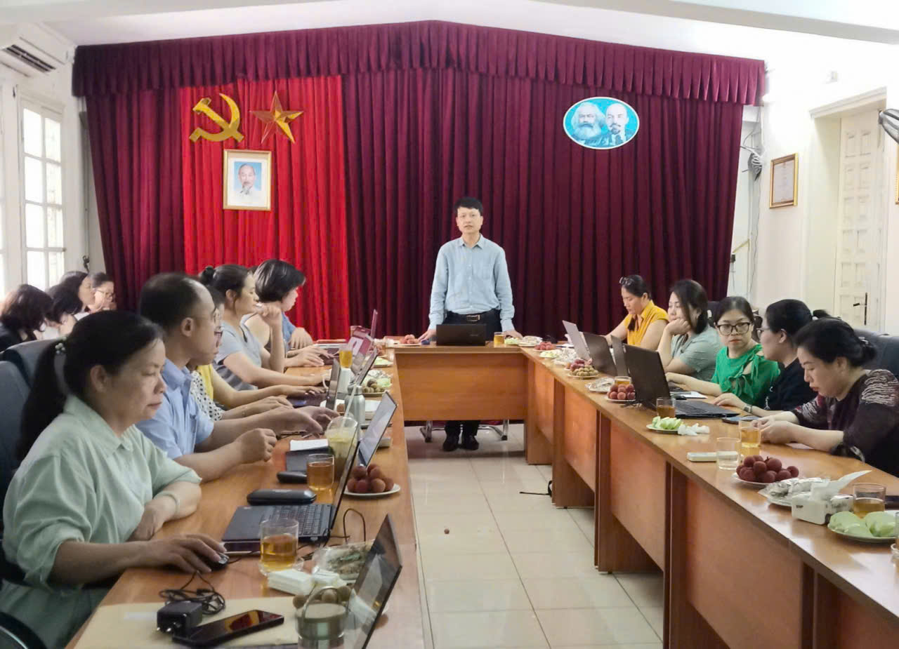 Tọa đàm khoa học: Cơ sở lý luận về vốn con người trong sản xuất nông nghiệp bền vững
