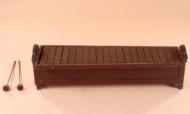 Kim loại
Dàn nhạc pin peat
Khmer
Siem Reap, Cambodia

1987