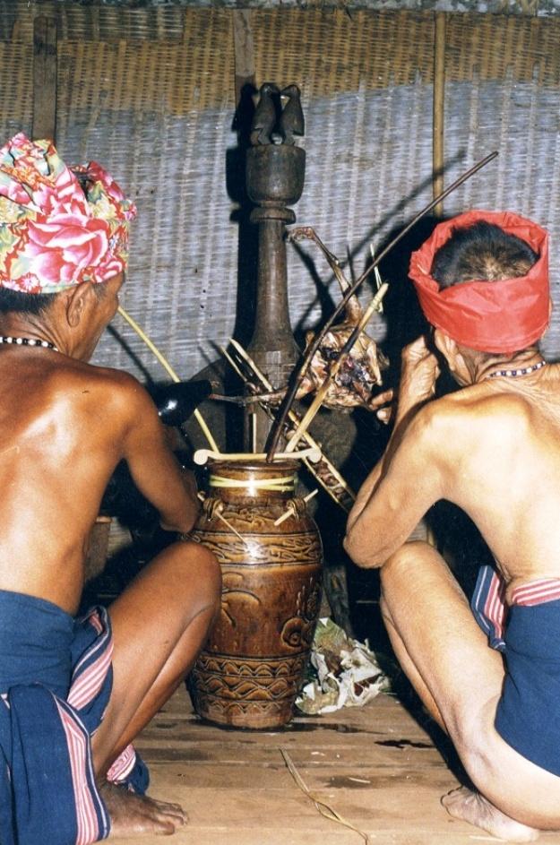 Ba-na
Gia Lai
1996