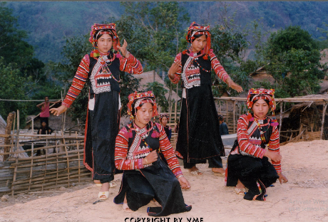 MÚA XÒE CỦA NGƯỜI HÀ NHÌ (Mường Tè, Lai Châu, 1996)