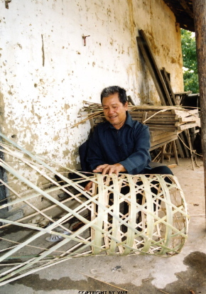 ĐAN SỌT (Lục Ngạn, Bắc Giang, 2004)