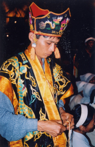 THẦY CÚNG SÁN DÌU (Sơn Dương, Tuyên Quang, 2004)