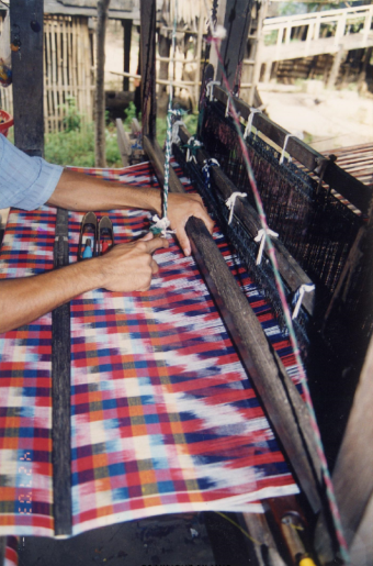 DỆT VẢI (Tân Châu, An Giang, 2000)