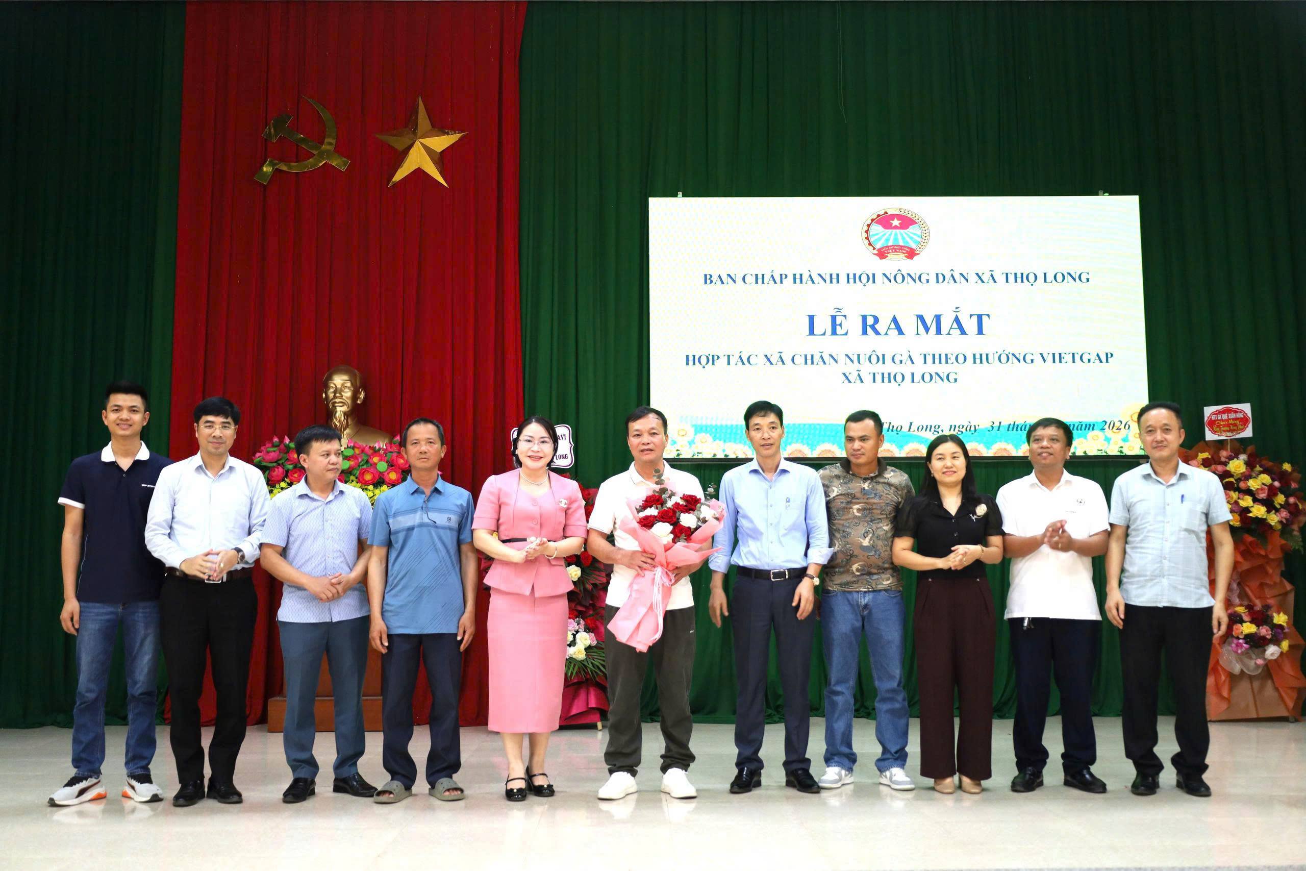 Ra mắt Hợp tác xã chăn nuôi gà theo hướng VietGAP Thọ Long và giải ngân dự án vay vốn Quỹ Hỗ trợ nông dân