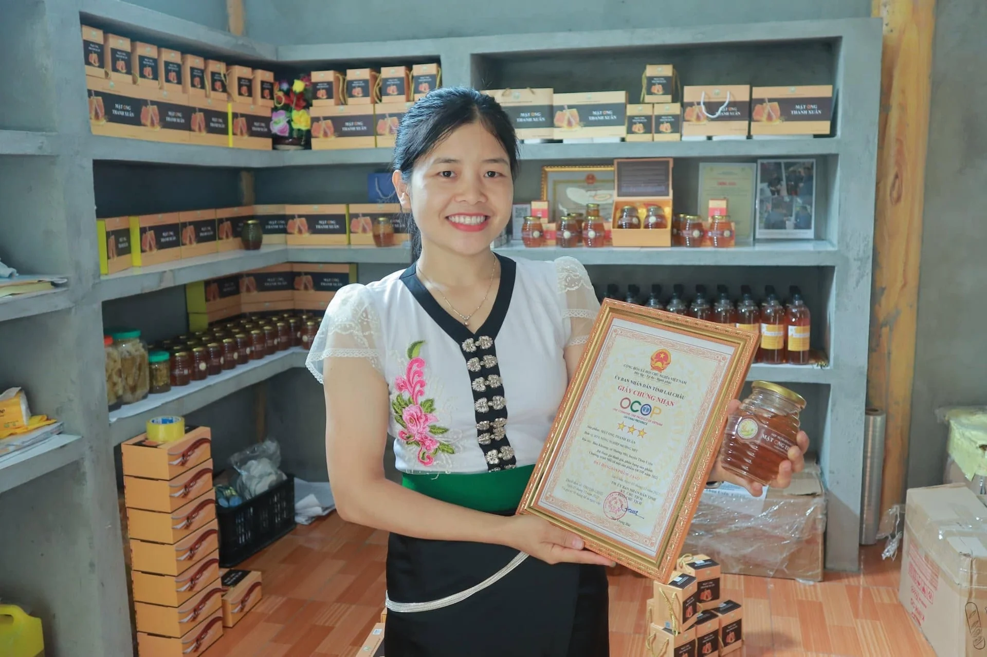 Anh-tin-bai