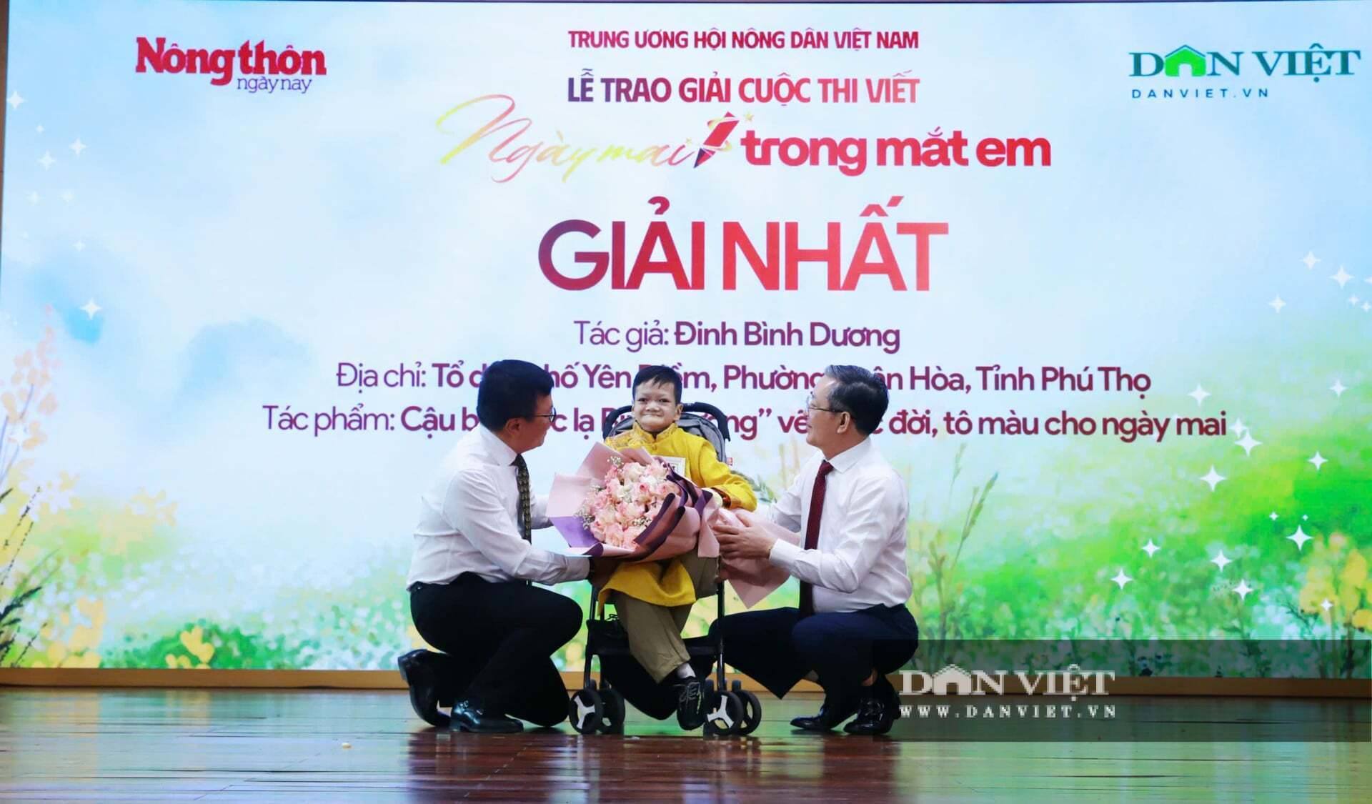 Anh-tin-bai