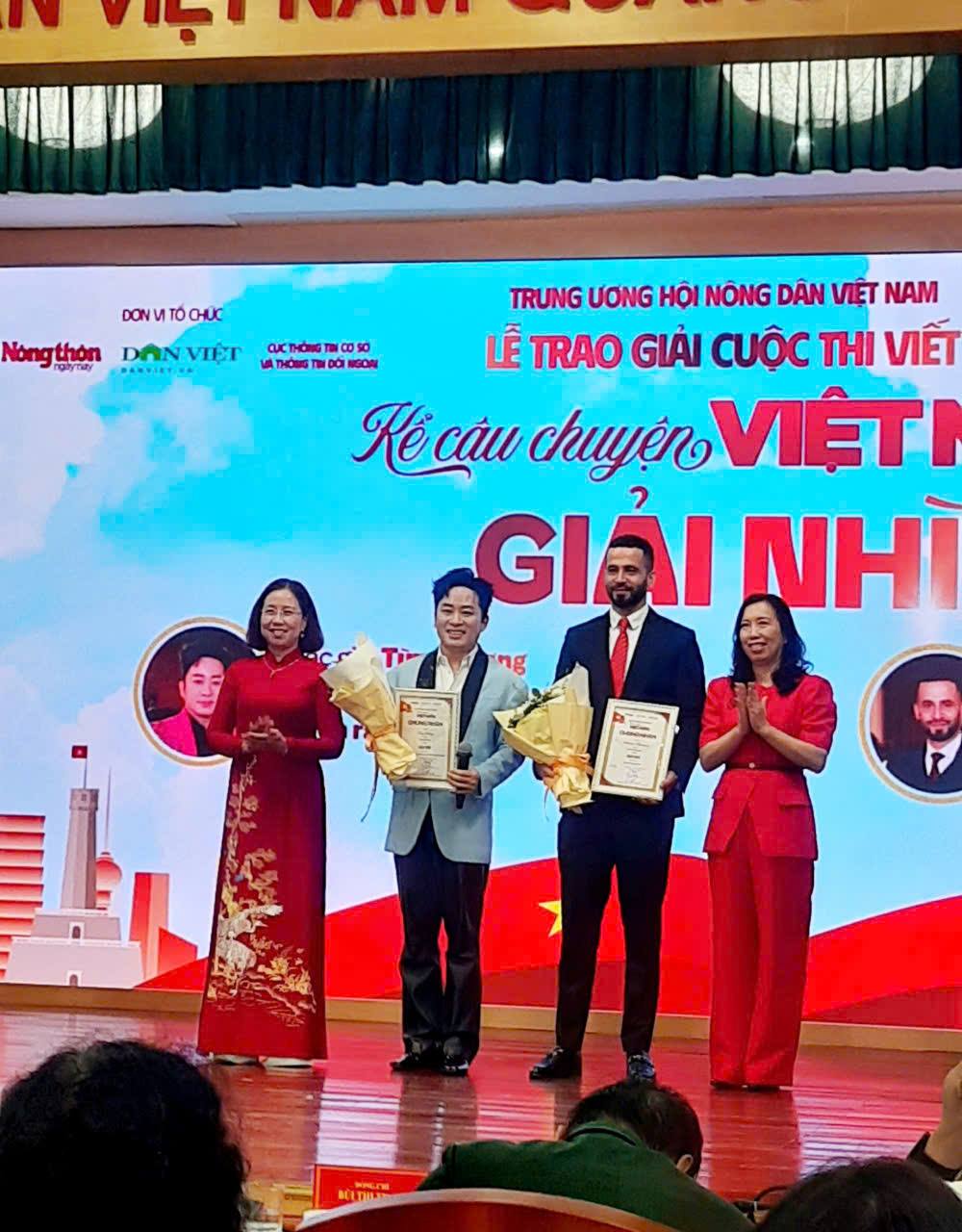Anh-tin-bai